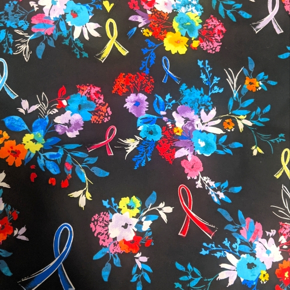 Cherokee Medical Uniforms Hopeful Bouquets Scrub Top - Picture 6 of 6